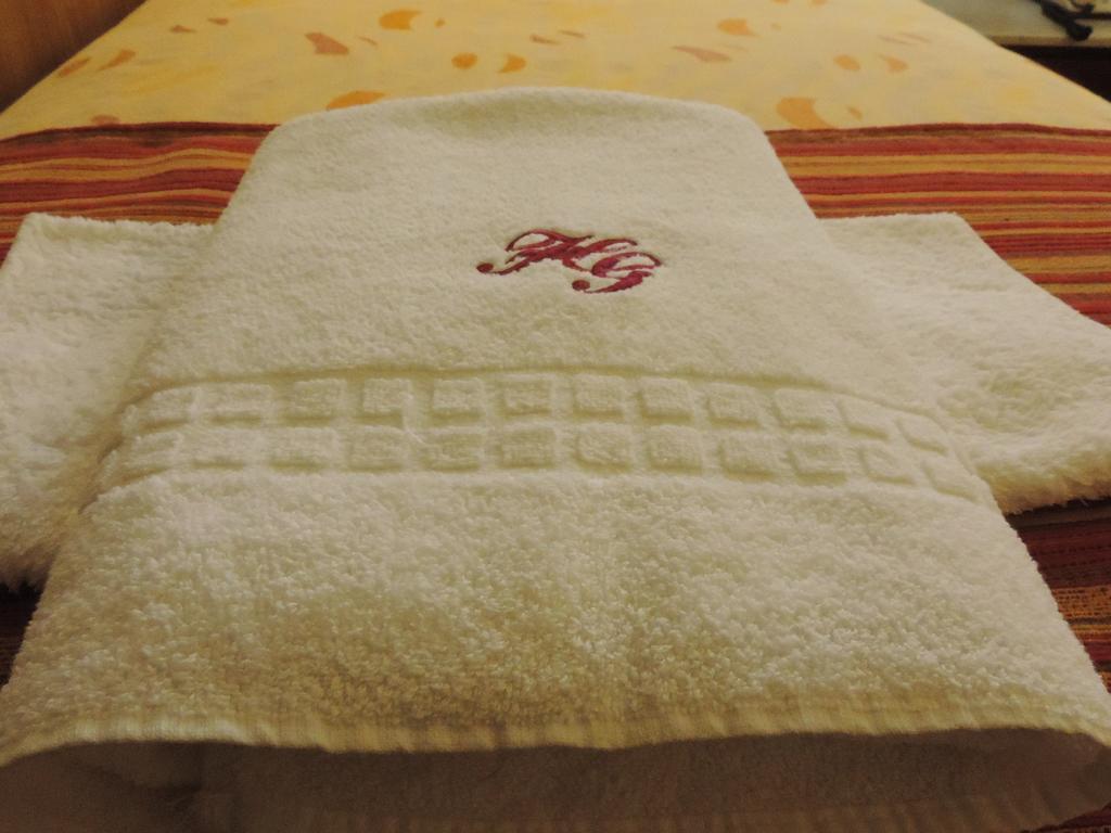 Hotel Galicia Trelew Quarto foto